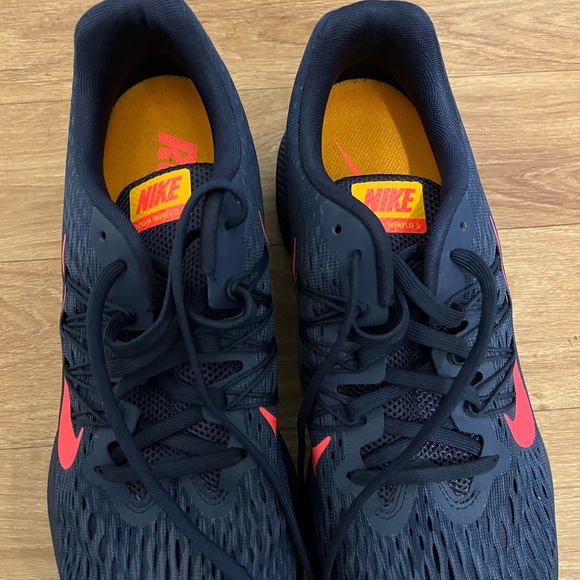 Nike Mens Shoe, Size 8 - Picture 2 of 3